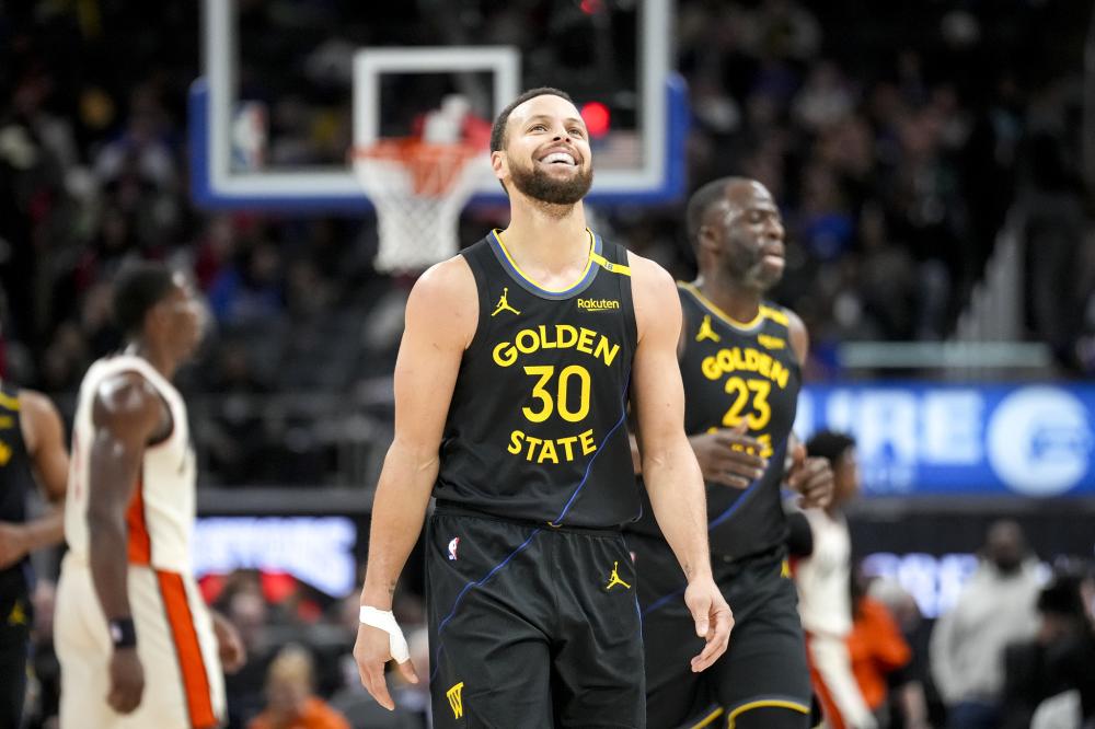 轮末位甚至 轮末位甚至