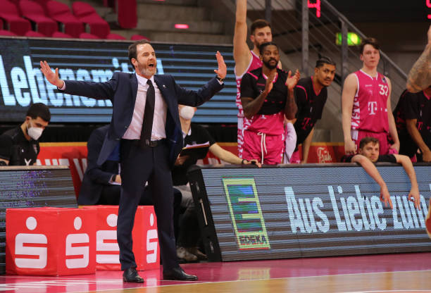 让伊萨克回 让伊萨克回